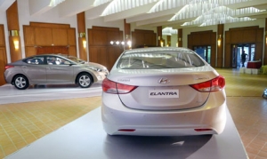 Kính xe Elantra